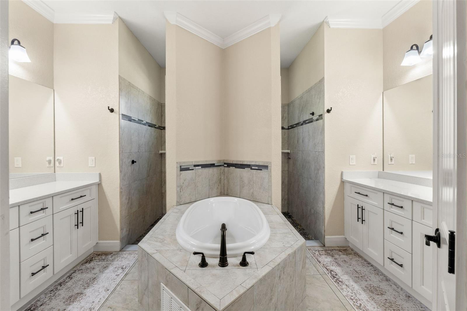 2111 MAXIMILIAN AVE, SPRING HILL, FL, 34609