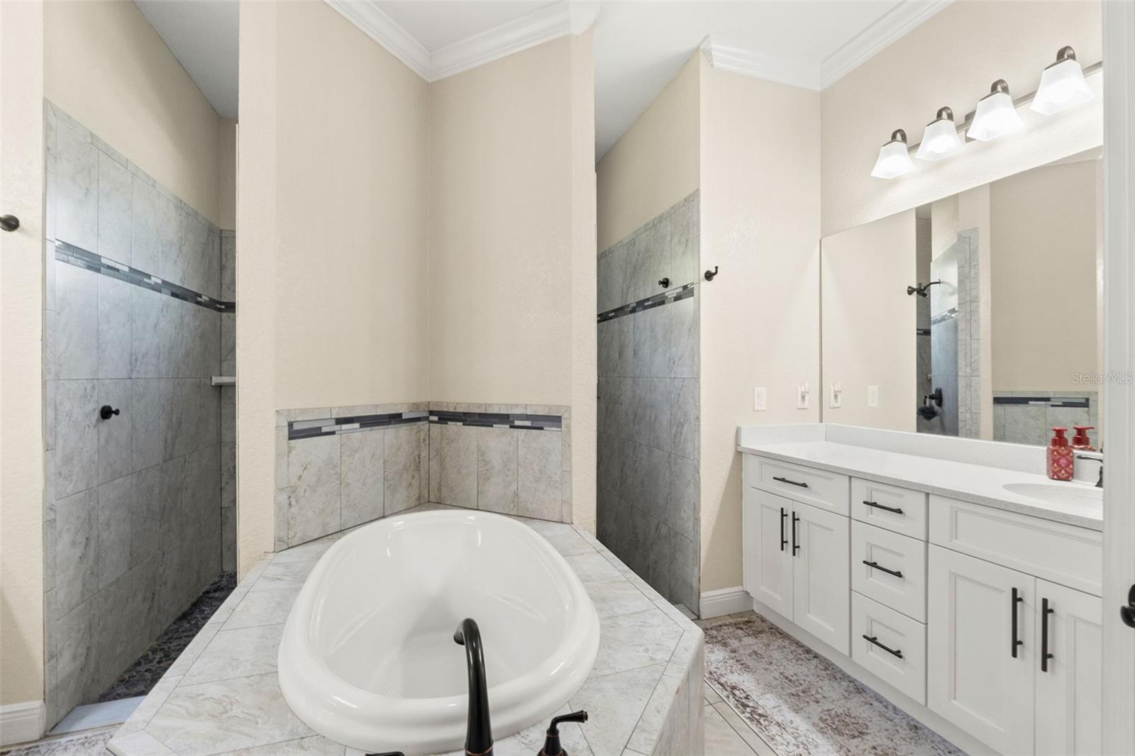 2111 MAXIMILIAN AVE, SPRING HILL, FL, 34609