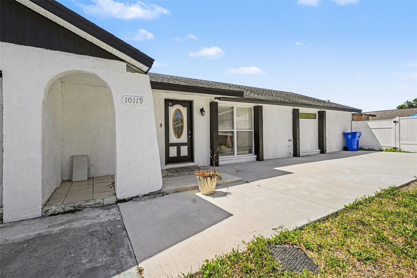 10119 CHIMNEY HILL CT, TAMPA, FL, 33615