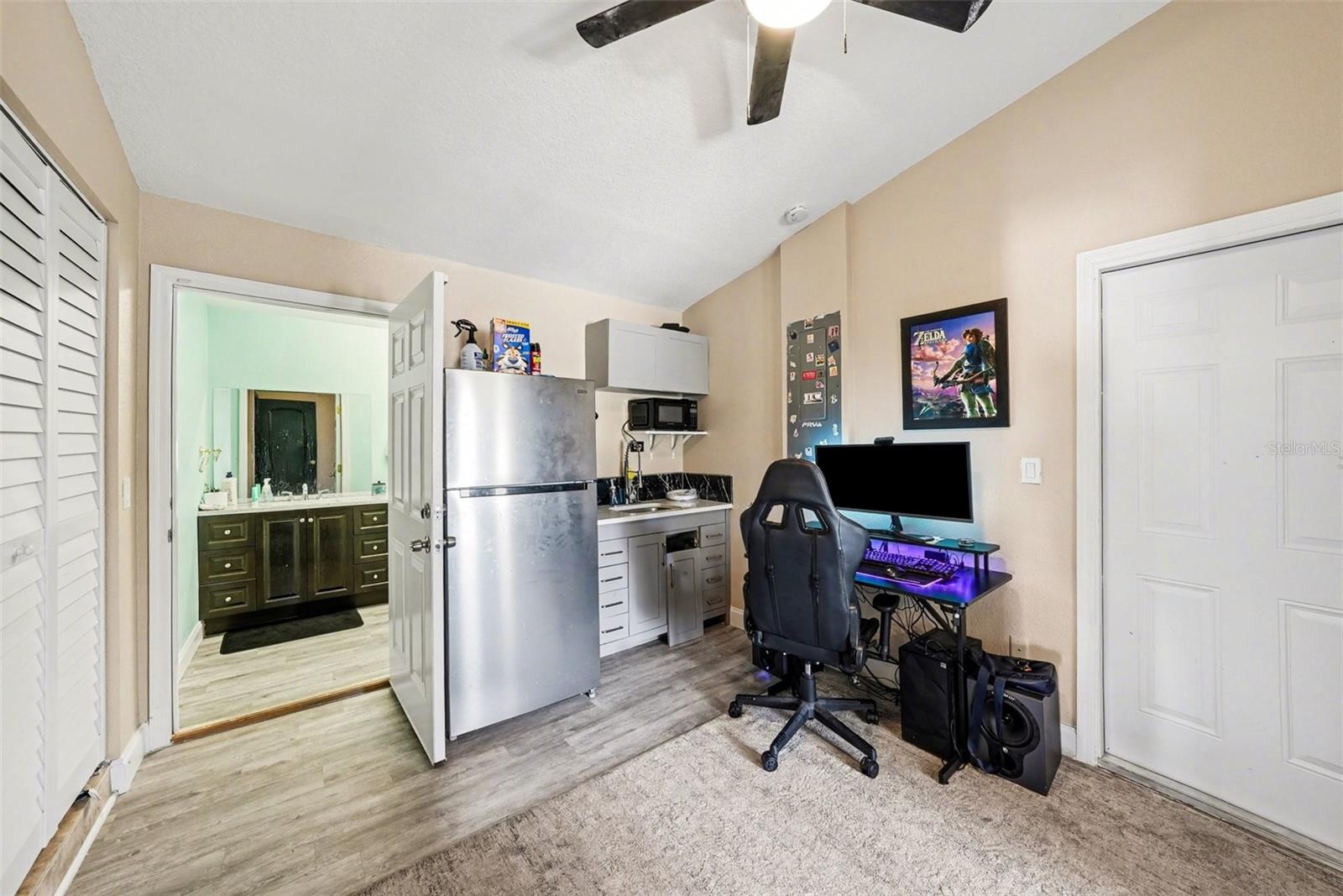 10119 CHIMNEY HILL CT, TAMPA, FL, 33615