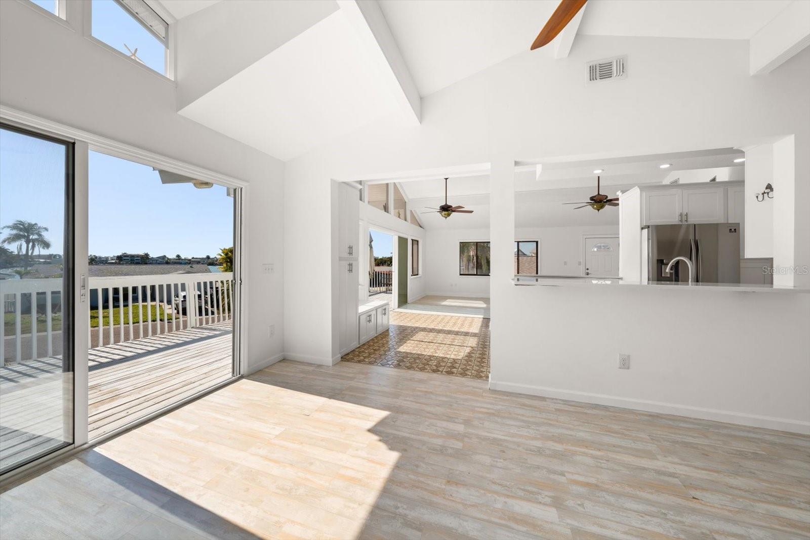 218 176TH AVE E, REDINGTON SHORES, FL, 33708