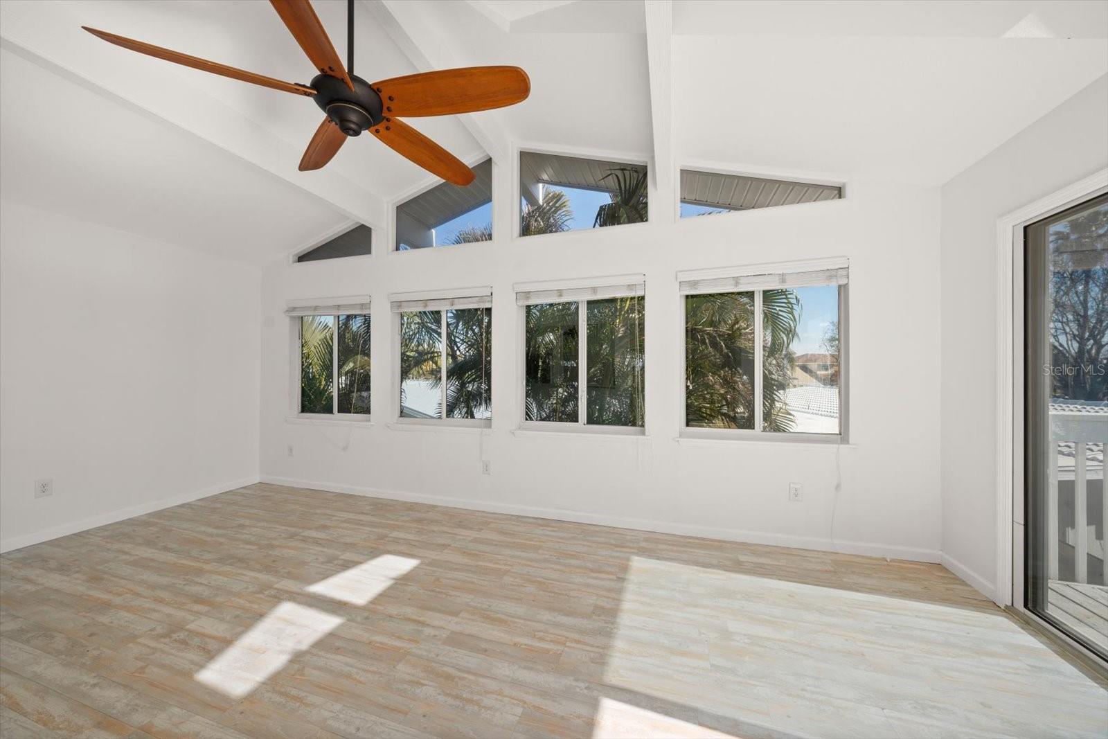 218 176TH AVE E, REDINGTON SHORES, FL, 33708