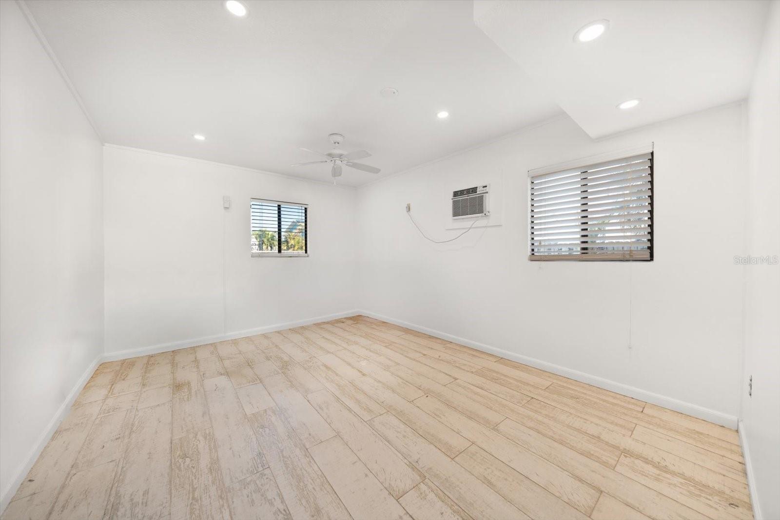 218 176TH AVE E, REDINGTON SHORES, FL, 33708