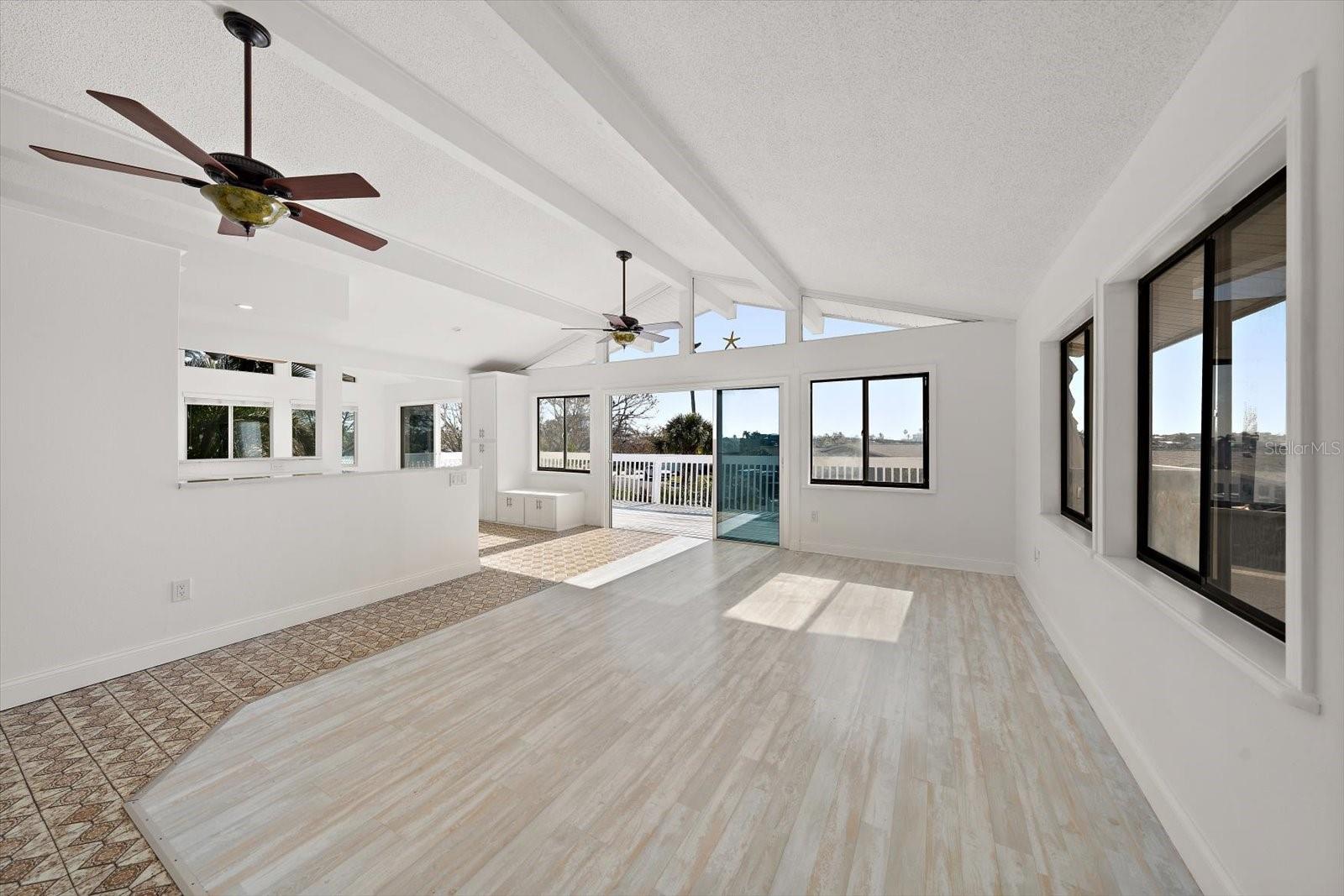 218 176TH AVE E, REDINGTON SHORES, FL, 33708