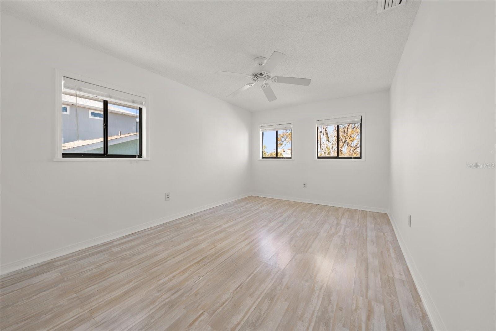 218 176TH AVE E, REDINGTON SHORES, FL, 33708