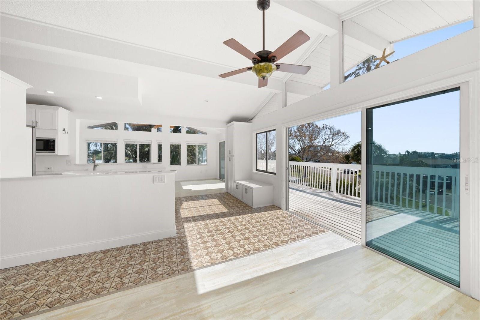 218 176TH AVE E, REDINGTON SHORES, FL, 33708