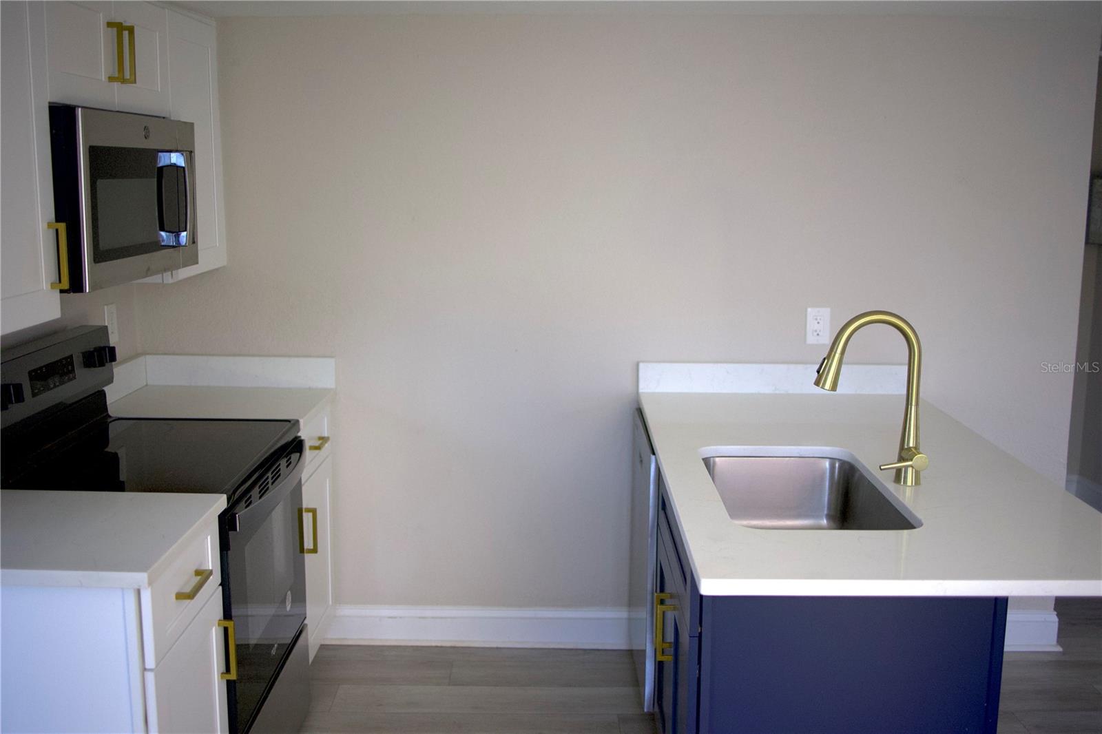 1109 BLANCHE B LITTLEJOHN TRL, CLEARWATER, FL, 33755