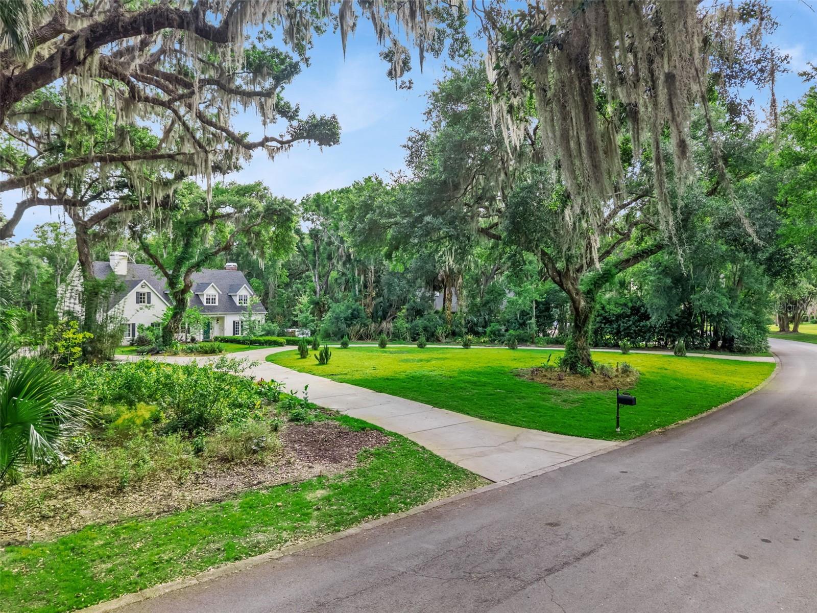 1244 ELYSIUM BLVD, MOUNT DORA, FL, 32757