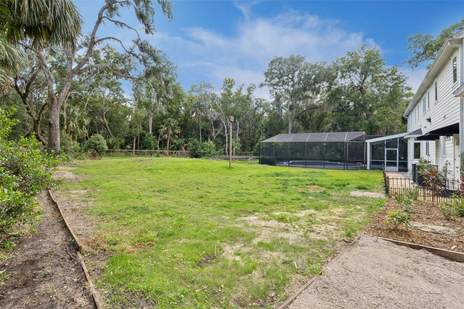 1244 ELYSIUM BLVD, MOUNT DORA, FL, 32757