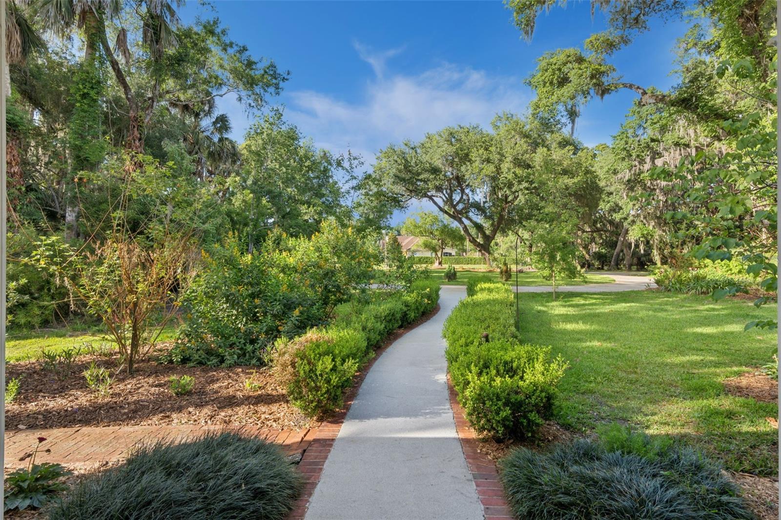 1244 ELYSIUM BLVD, MOUNT DORA, FL, 32757