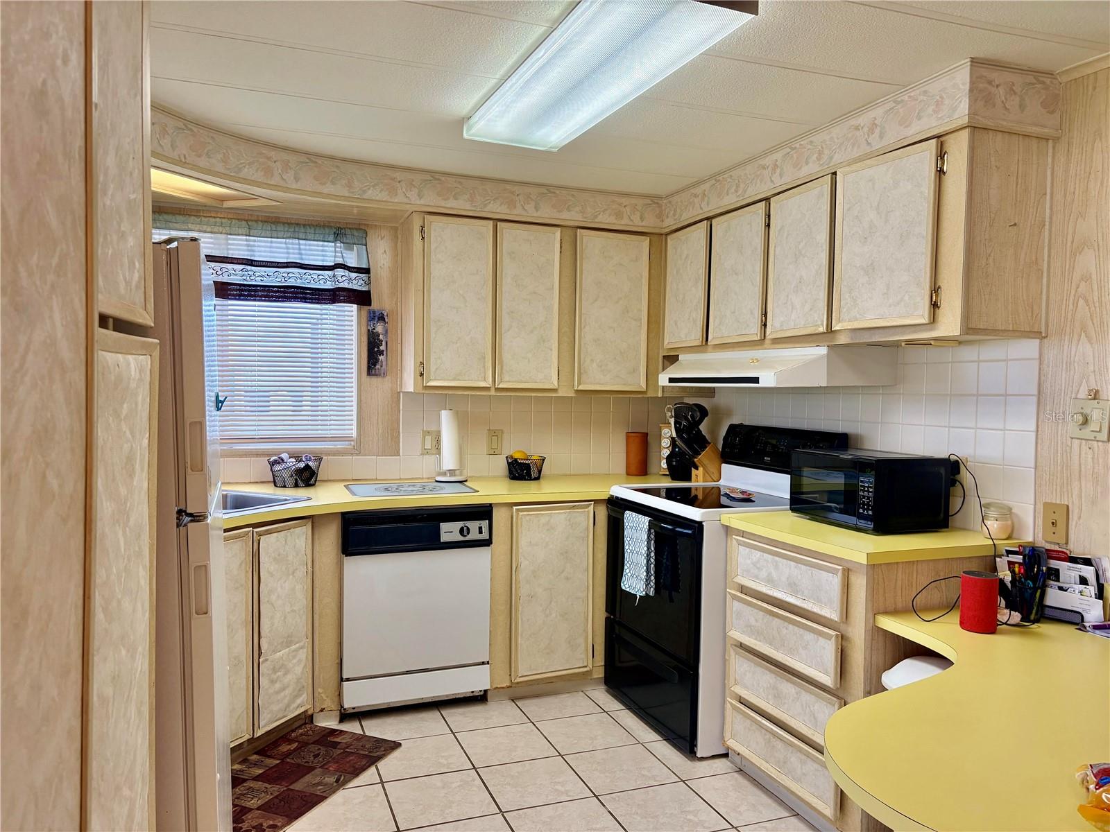 3049 LONGVIEW LN, NORTH FORT MYERS, FL, 33917