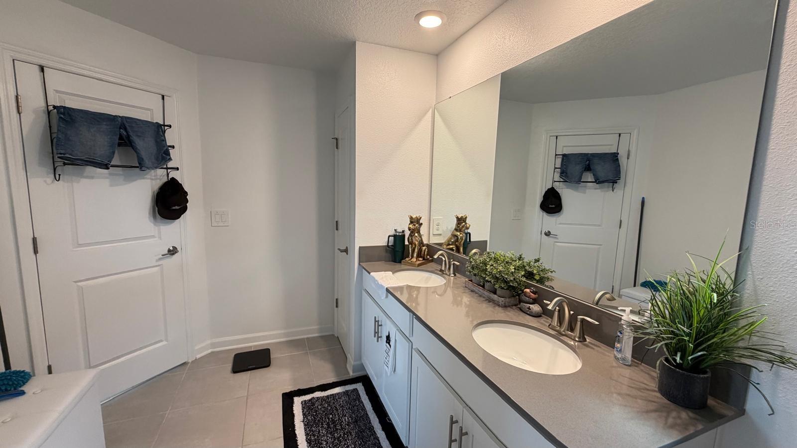 11200 LISTENING DR, ORLANDO, FL, 32832