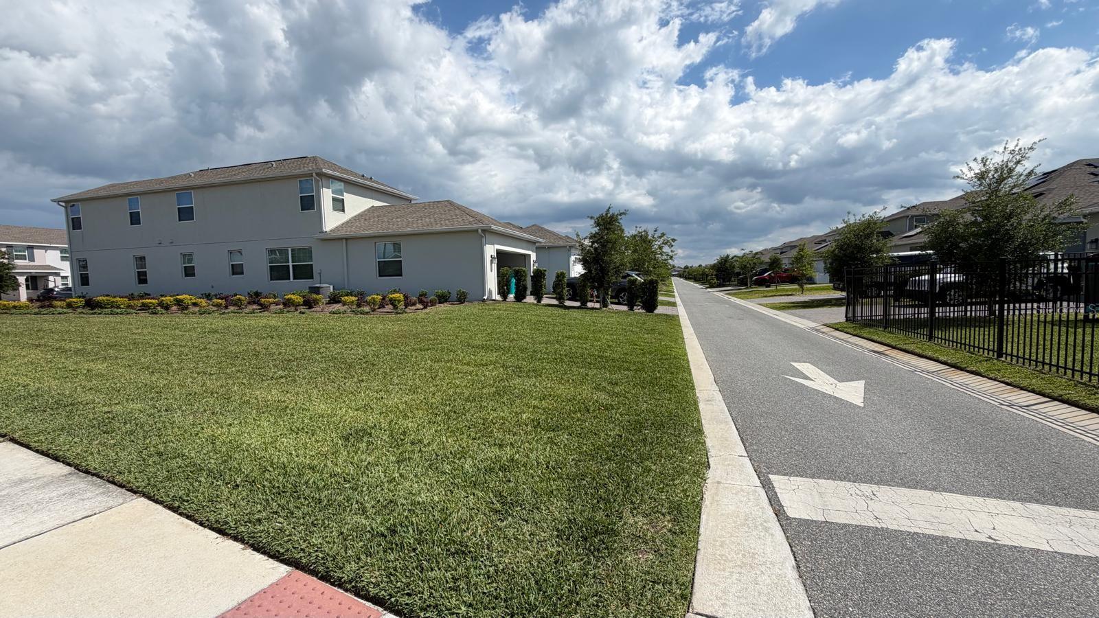 11200 LISTENING DR, ORLANDO, FL, 32832