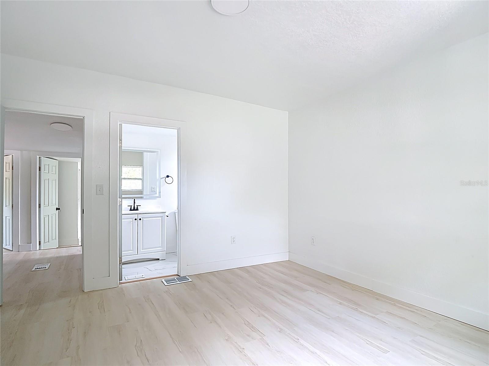 9219 N 13TH ST, TAMPA, FL, 33612