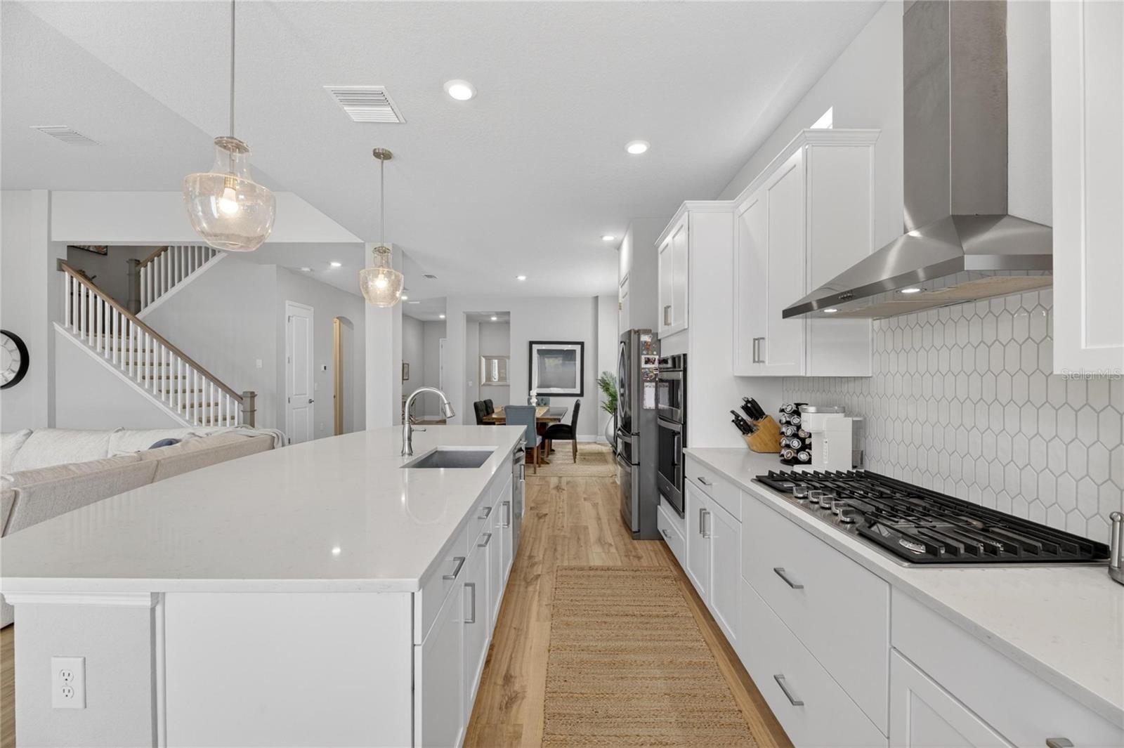 5515 MADRIGAL WAY, APOLLO BEACH, FL, 33572