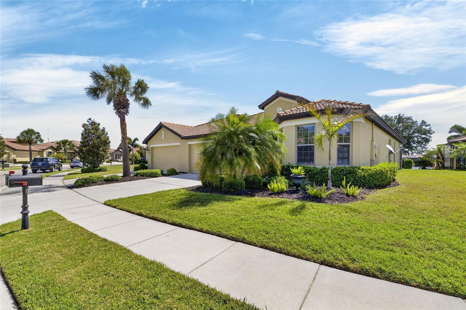 5474 SUNSET FALLS DR, APOLLO BEACH, FL, 33572
