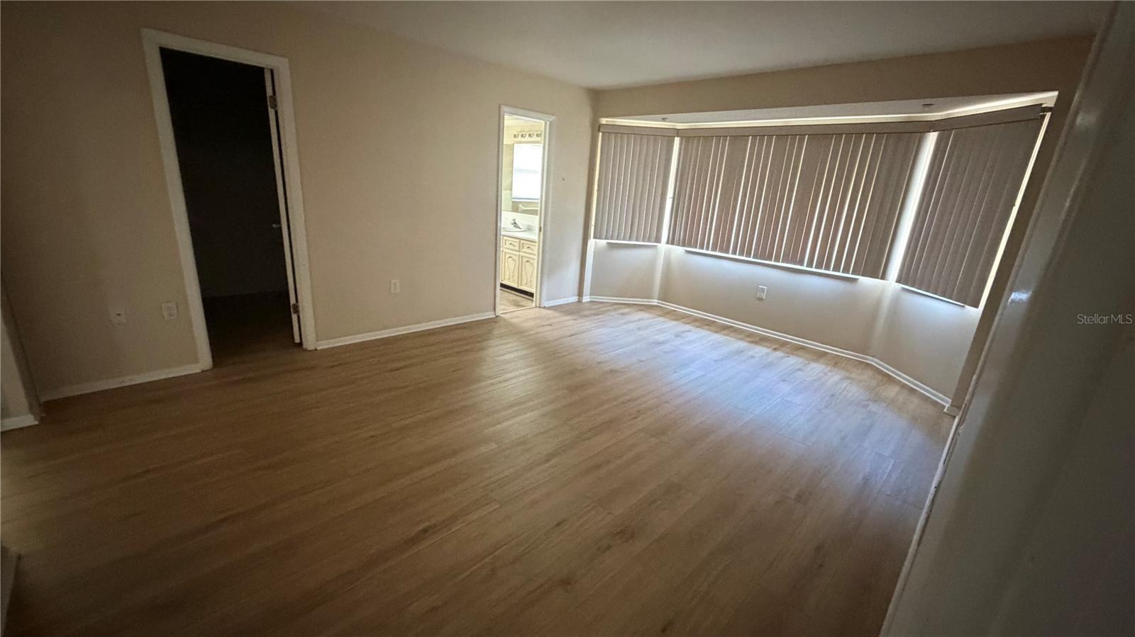 339 PINE TREE RD, VENICE, FL, 34293