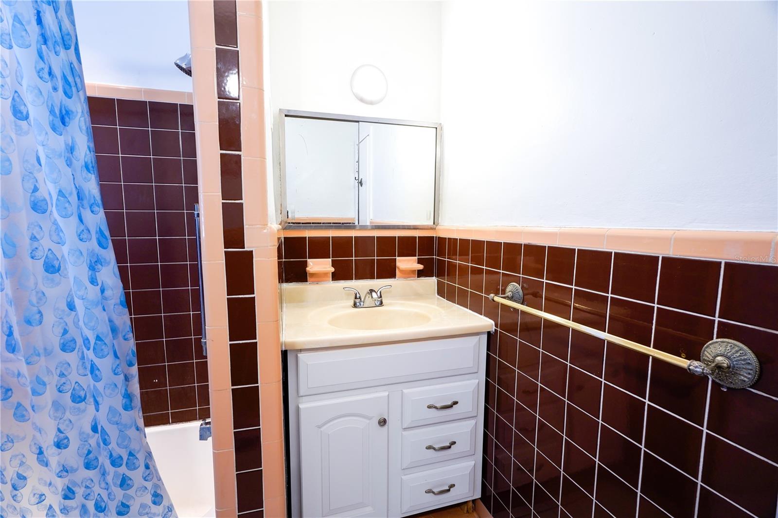 1208 N HALIFAX AVE, DAYTONA BEACH, FL, 32118