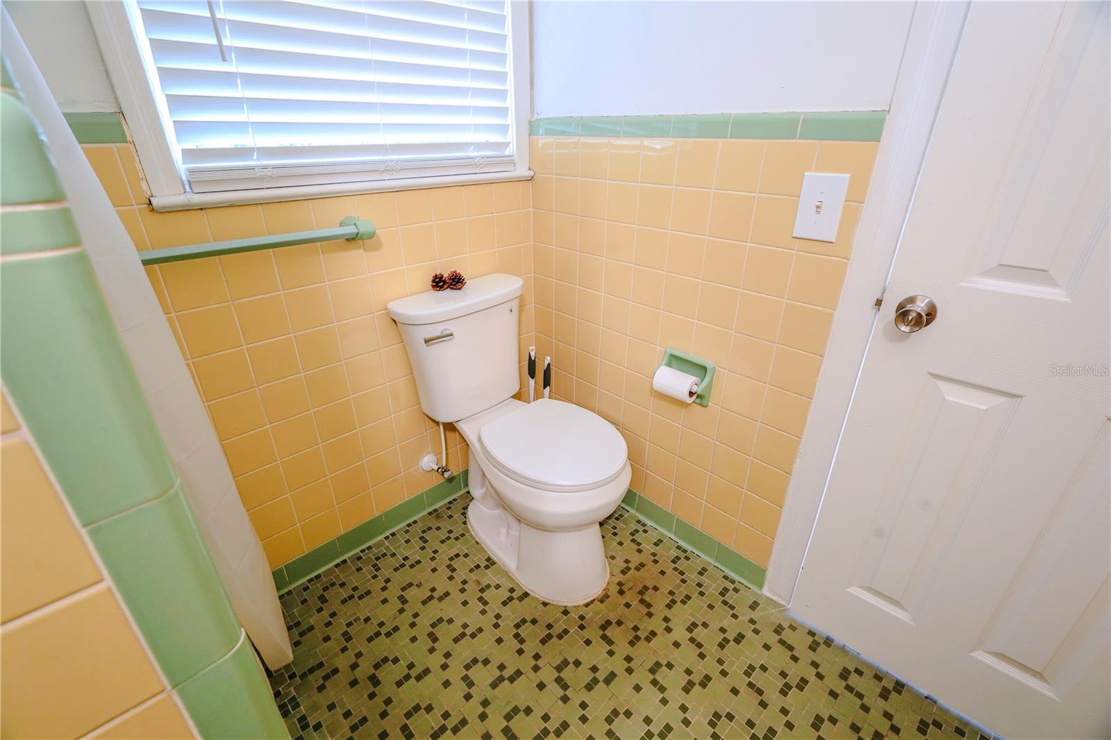 1208 N HALIFAX AVE, DAYTONA BEACH, FL, 32118