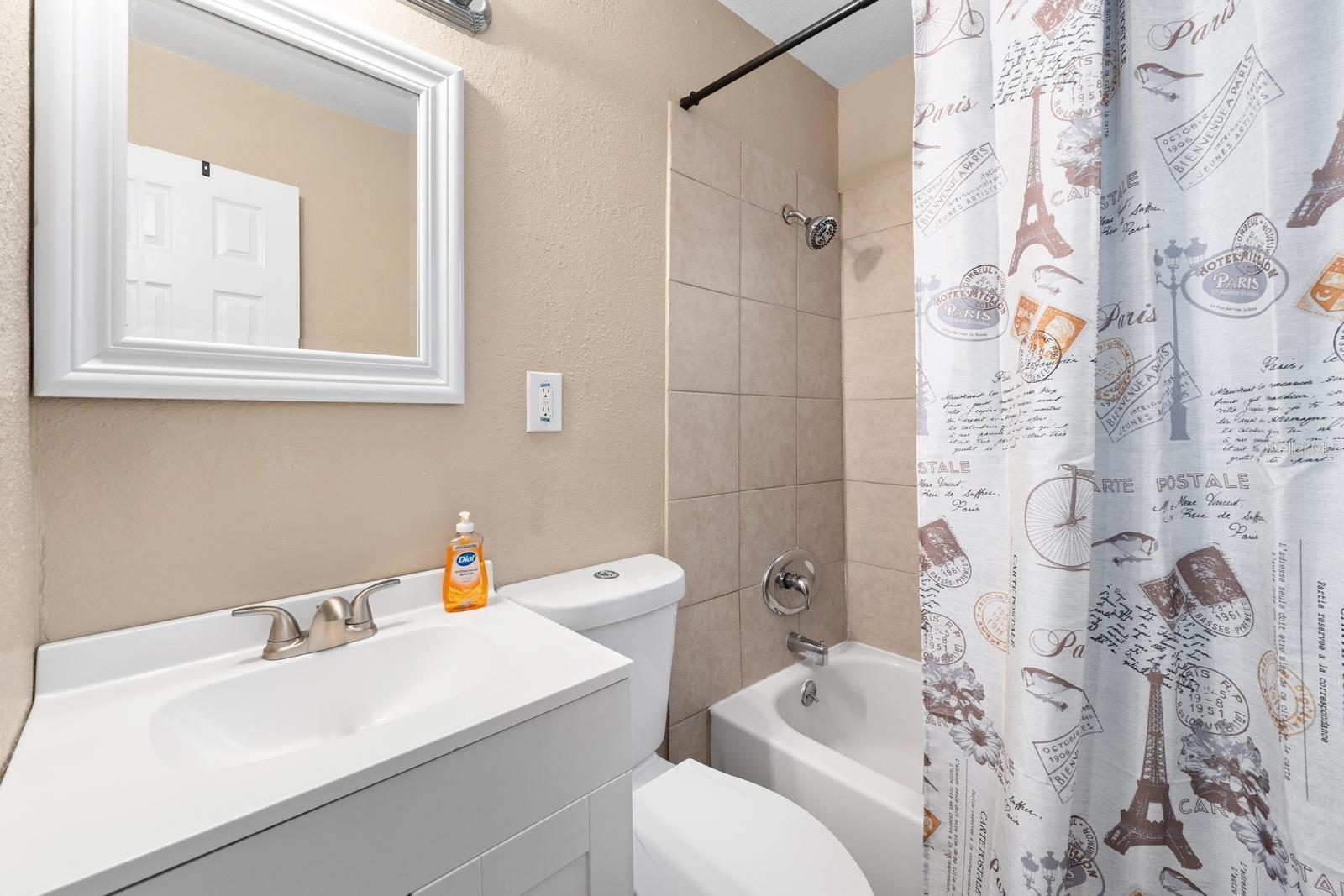 2906 E GENESEE ST, TAMPA, FL, 33610