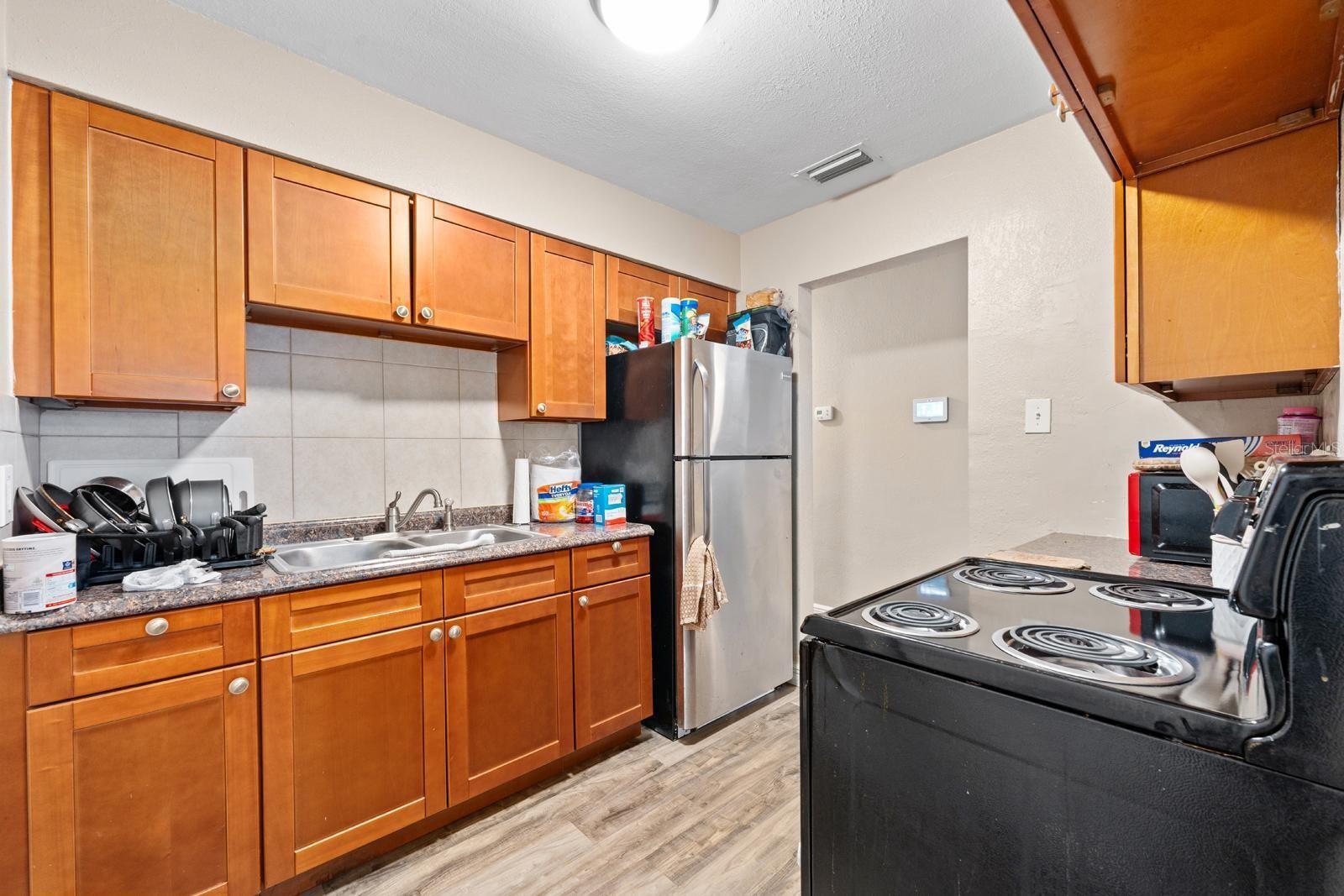 2906 E GENESEE ST, TAMPA, FL, 33610