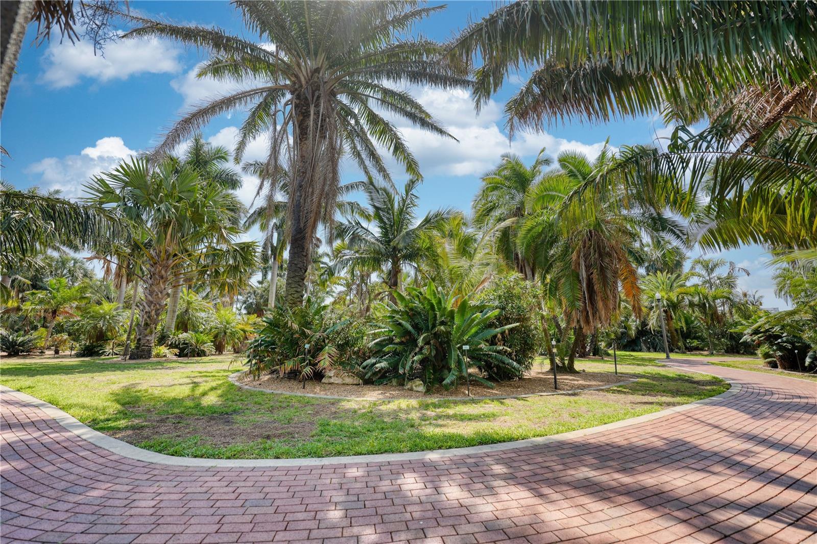 1100 N SHORE DR NE #505, ST PETERSBURG, FL, 33701