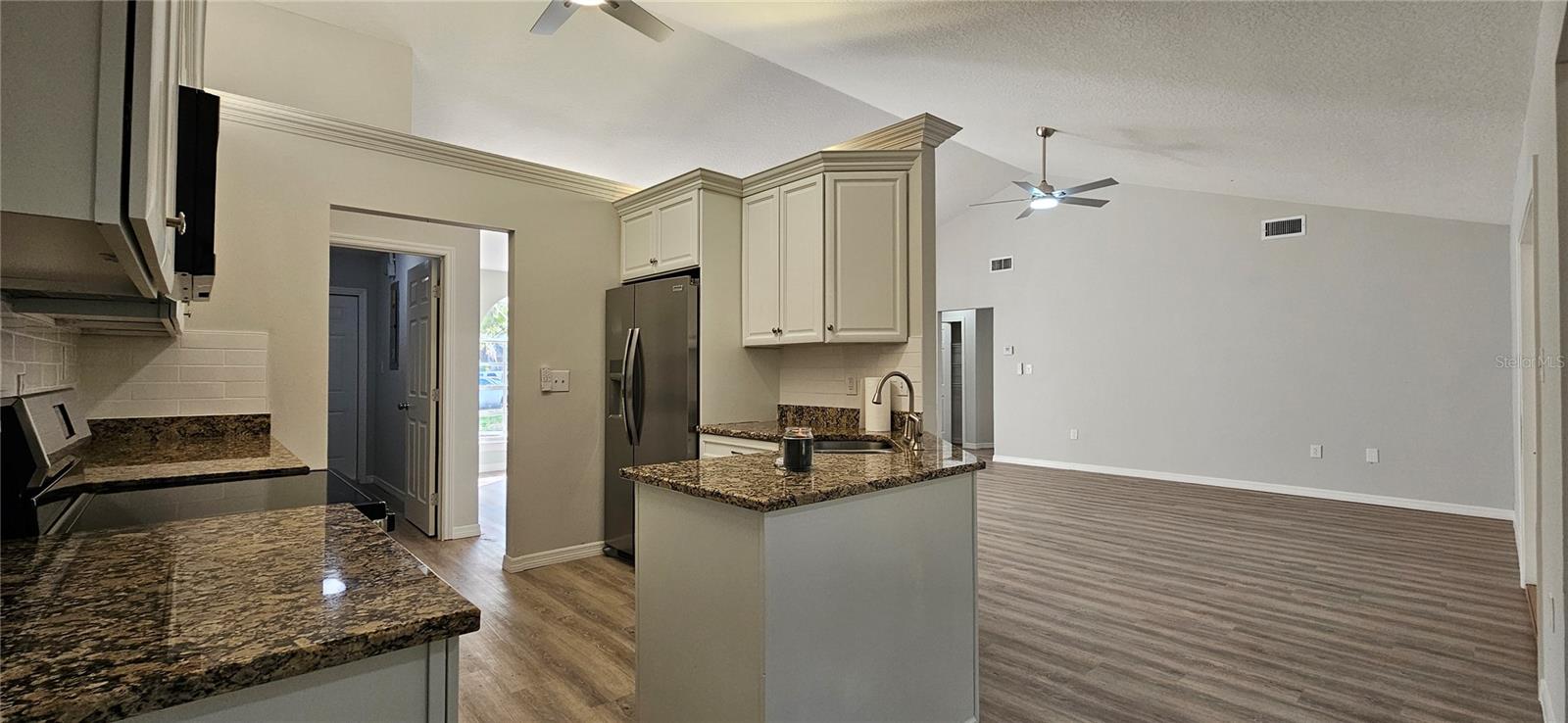 370 S COBBLE CT, MOUNT DORA, FL, 32757