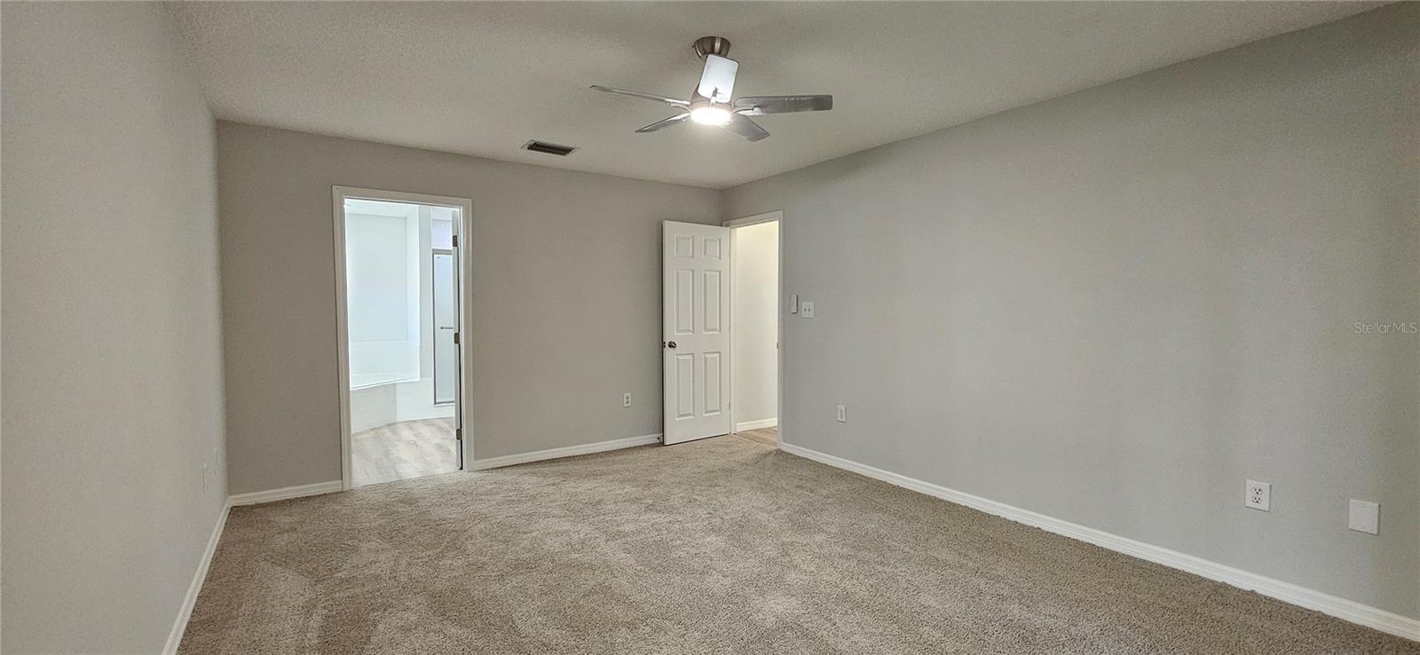 370 S COBBLE CT, MOUNT DORA, FL, 32757