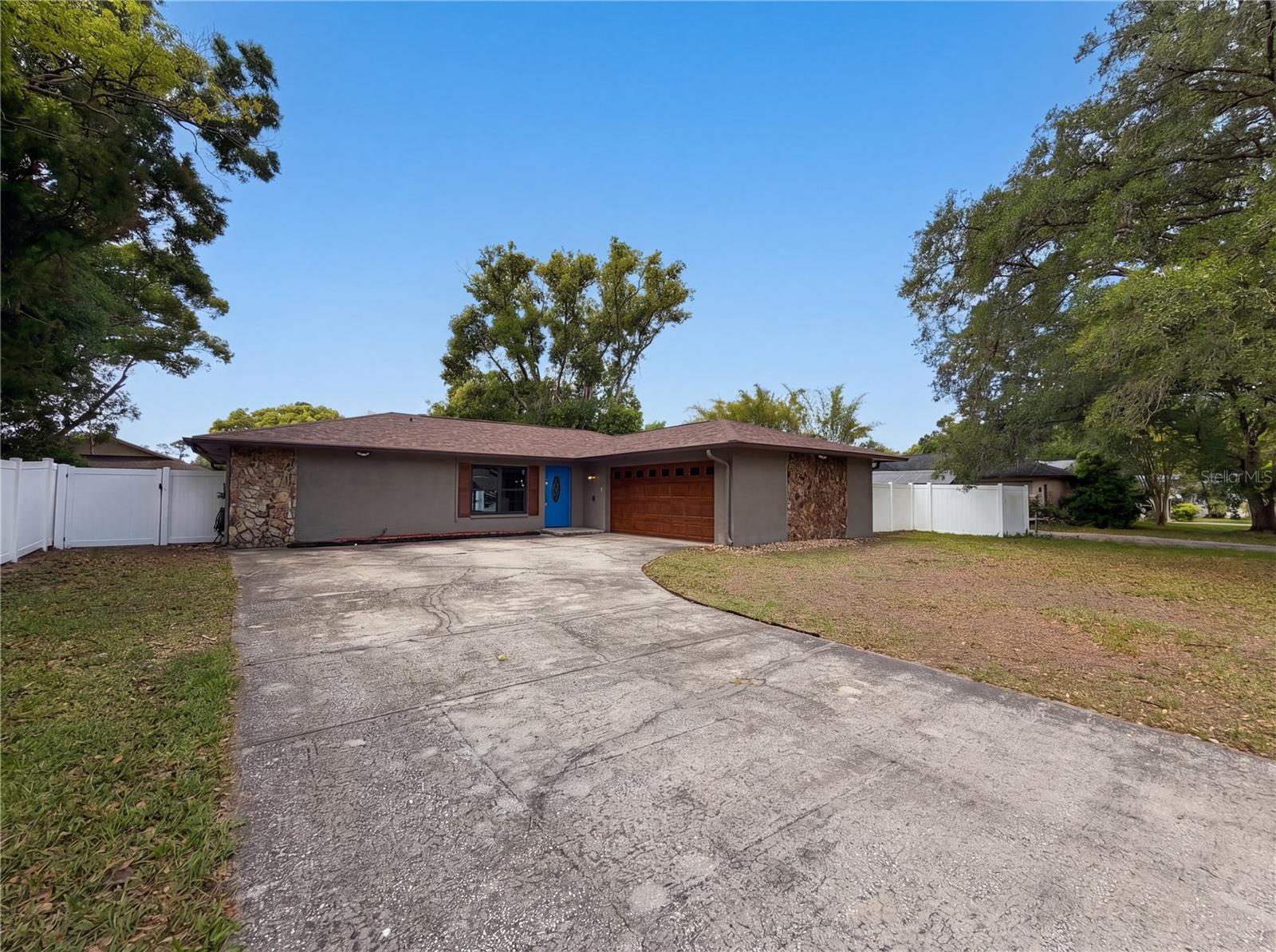 17621 MEADOWBRIDGE DR, LUTZ, FL, 33549