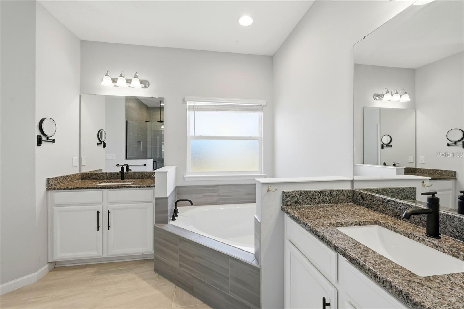 575 AVILA PL, HOWEY IN THE HILLS, FL, 34737