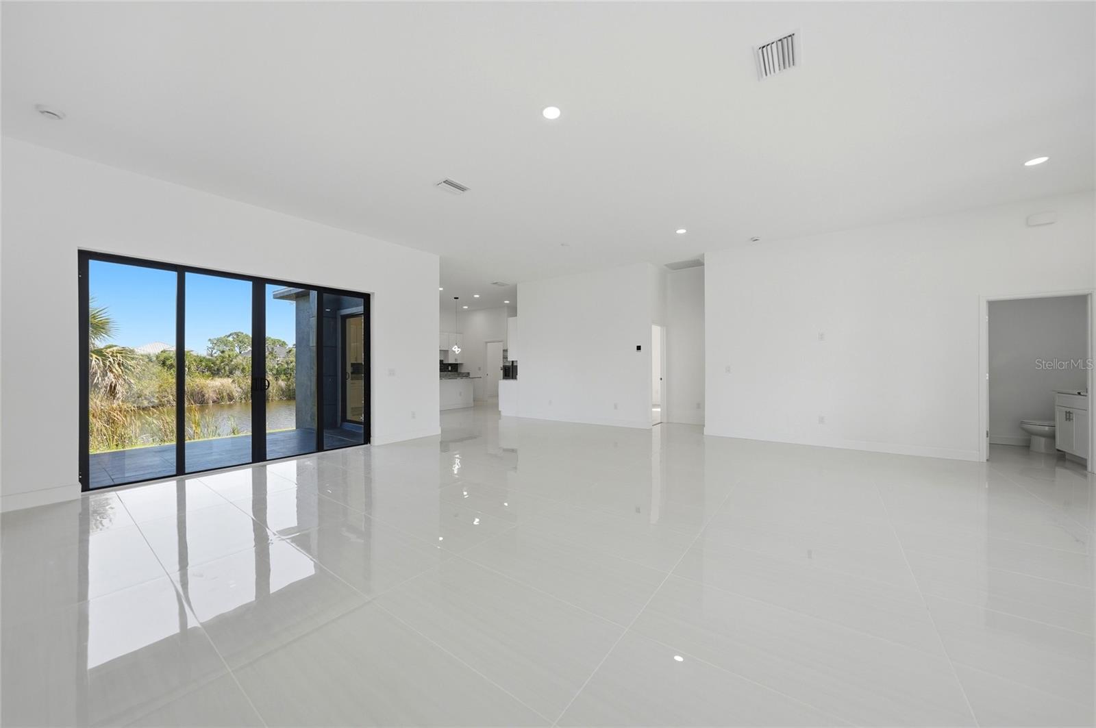 15096 LAKELAND CIR, PORT CHARLOTTE, FL, 33981