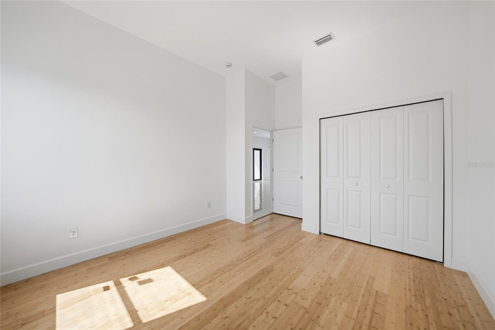 15096 LAKELAND CIR, PORT CHARLOTTE, FL, 33981