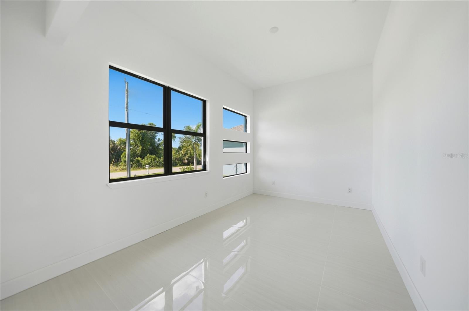 15096 LAKELAND CIR, PORT CHARLOTTE, FL, 33981