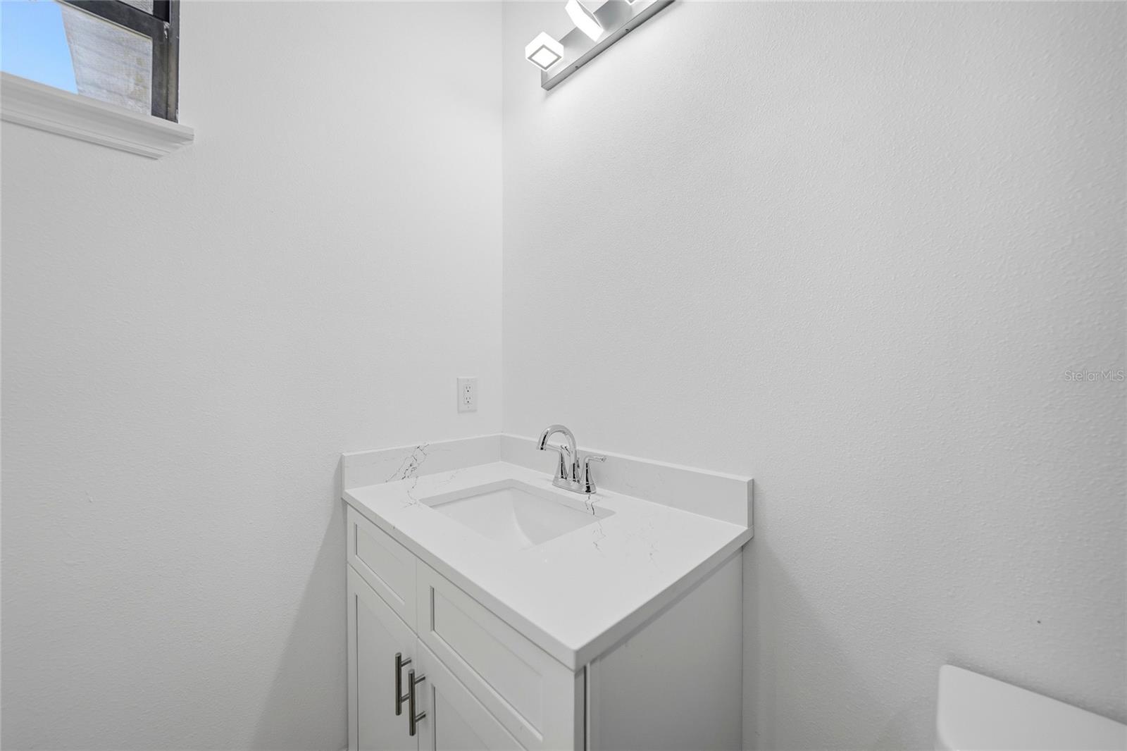 15096 LAKELAND CIR, PORT CHARLOTTE, FL, 33981