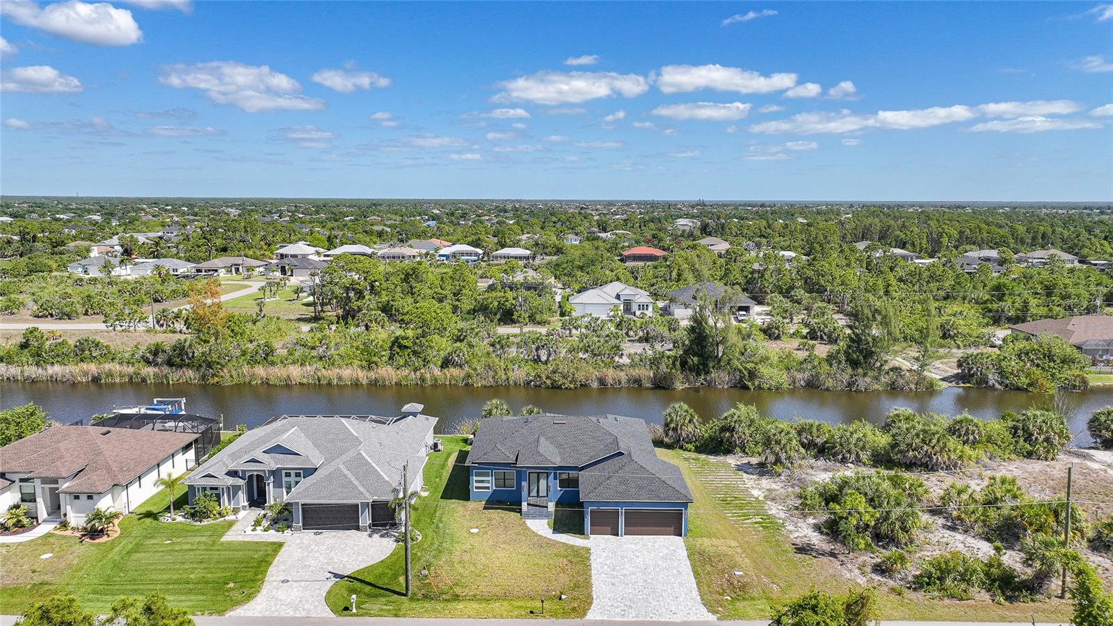 15096 LAKELAND CIR, PORT CHARLOTTE, FL, 33981