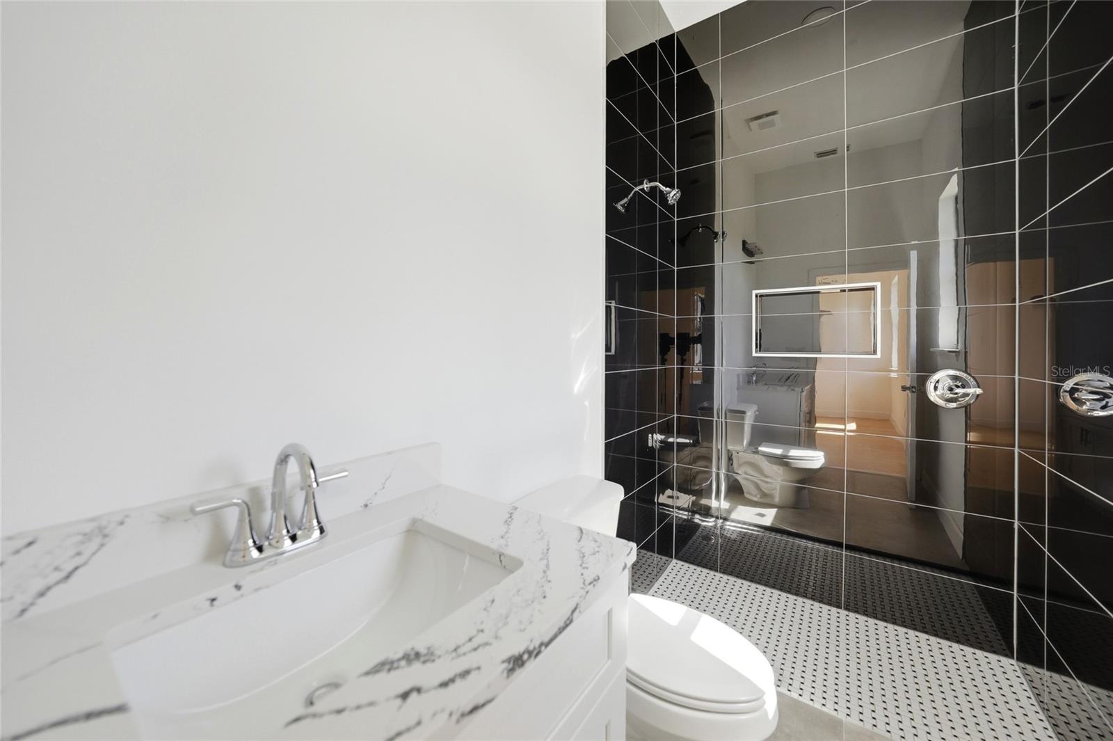 15096 LAKELAND CIR, PORT CHARLOTTE, FL, 33981