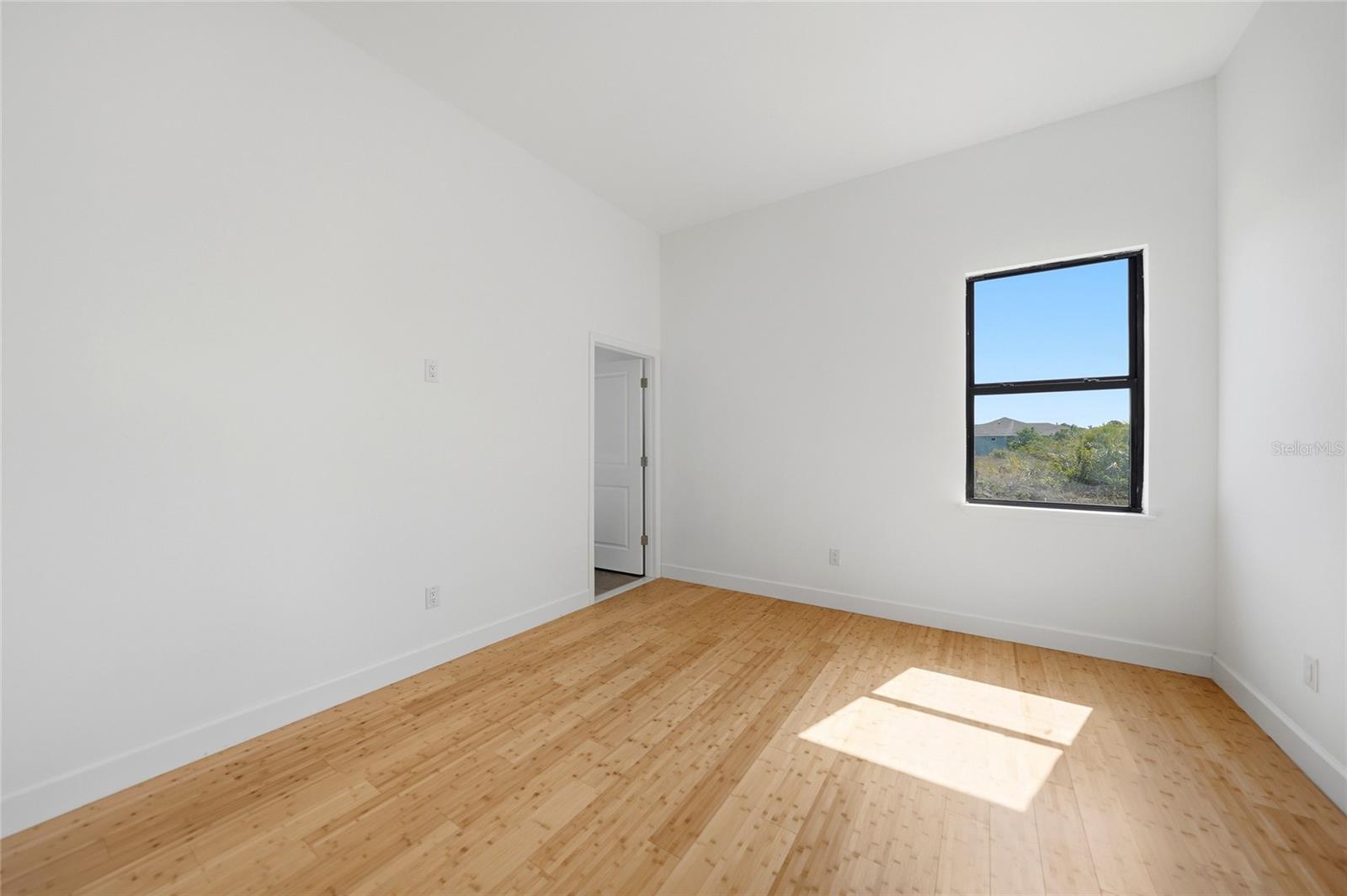 15096 LAKELAND CIR, PORT CHARLOTTE, FL, 33981