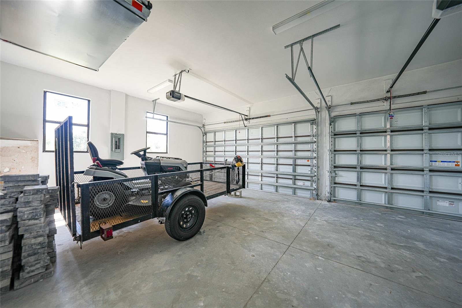 15096 LAKELAND CIR, PORT CHARLOTTE, FL, 33981