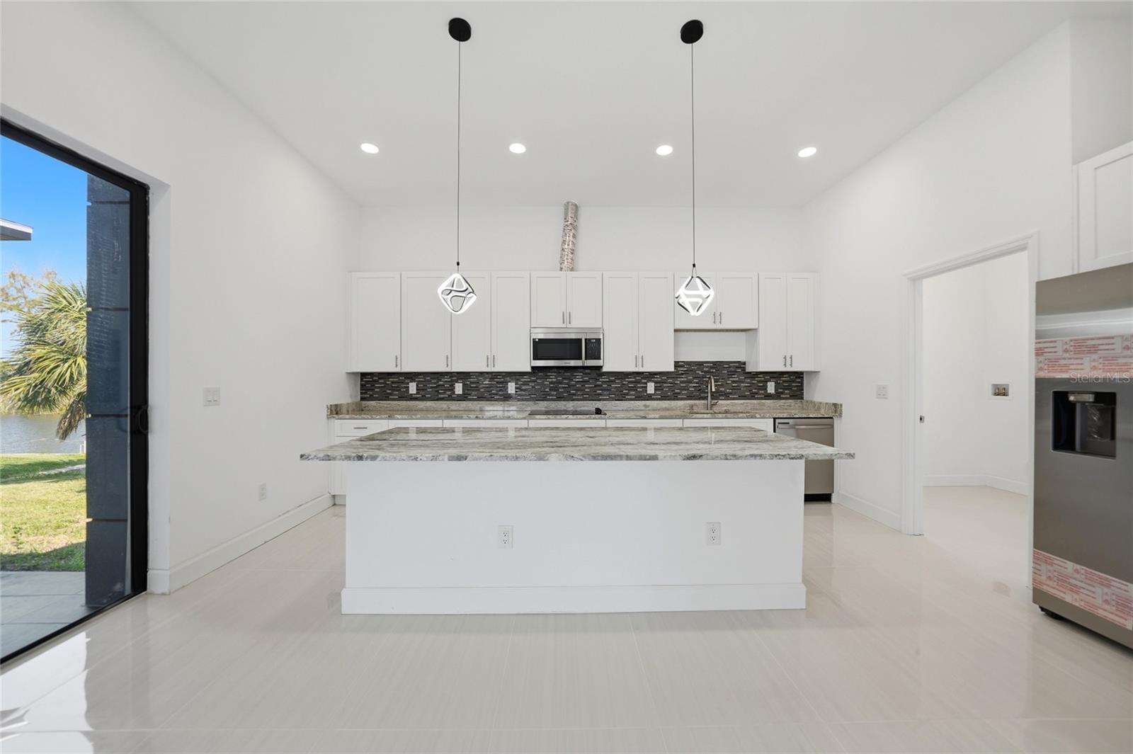 15096 LAKELAND CIR, PORT CHARLOTTE, FL, 33981