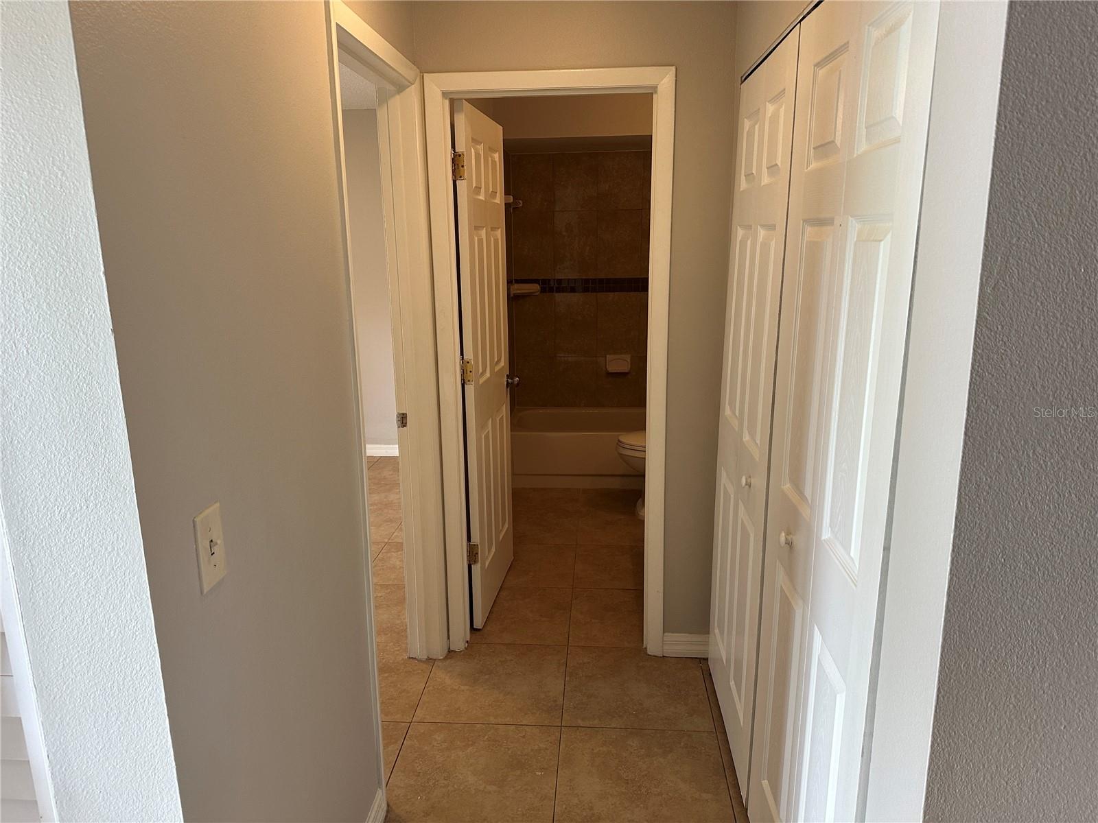 8425 LAURELON PL, TEMPLE TERRACE, FL, 33637