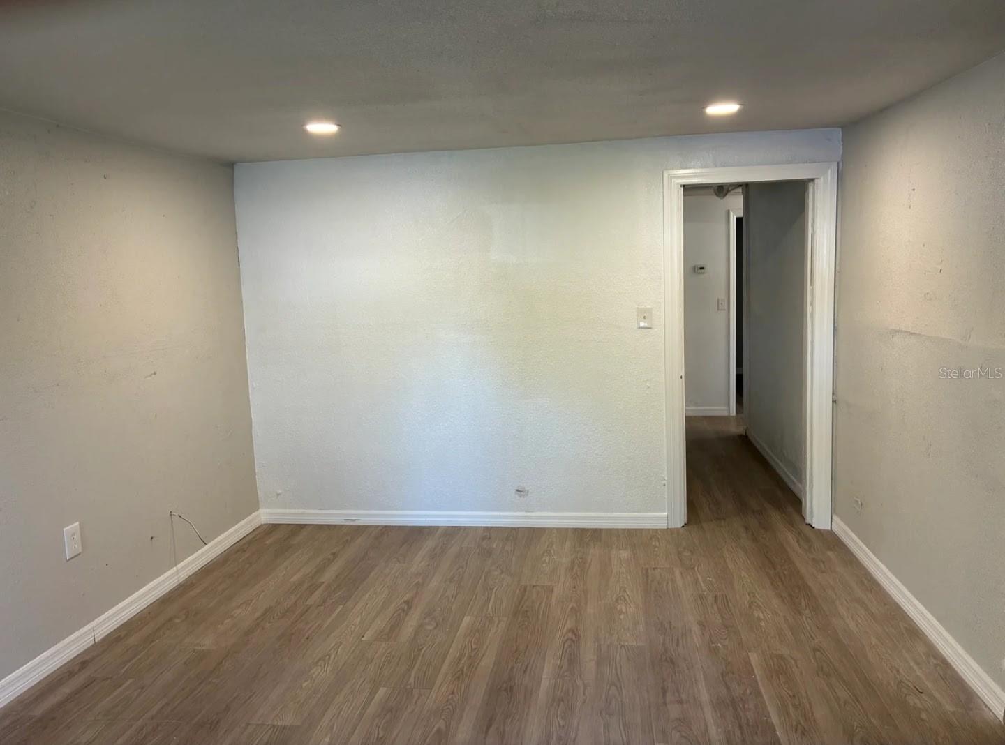 2620 E 33RD AVE, TAMPA, FL, 33610