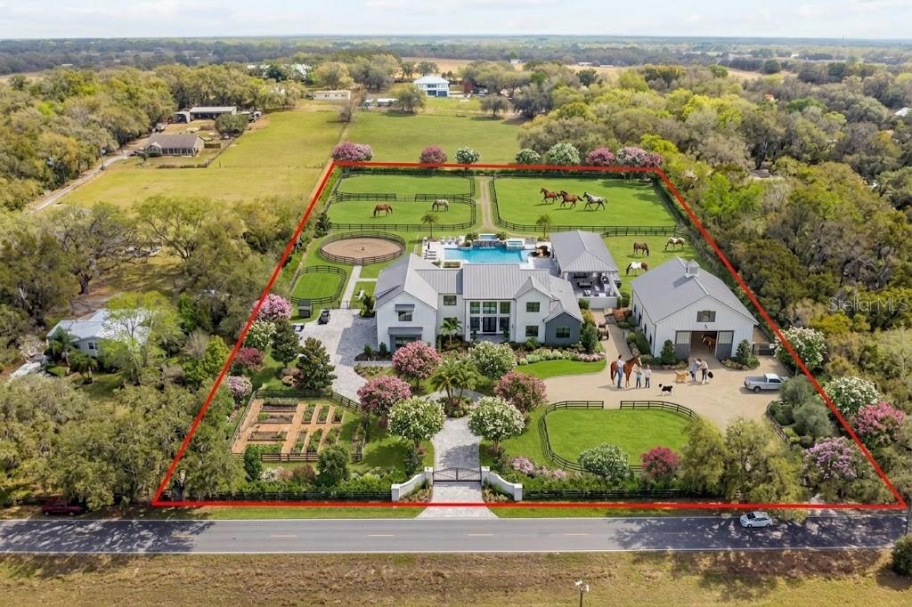 8302 WIRE RD, ZEPHYRHILLS, FL, 33540