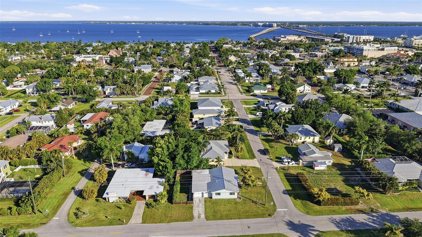 415 HARVEY ST, PUNTA GORDA, FL, 33950
