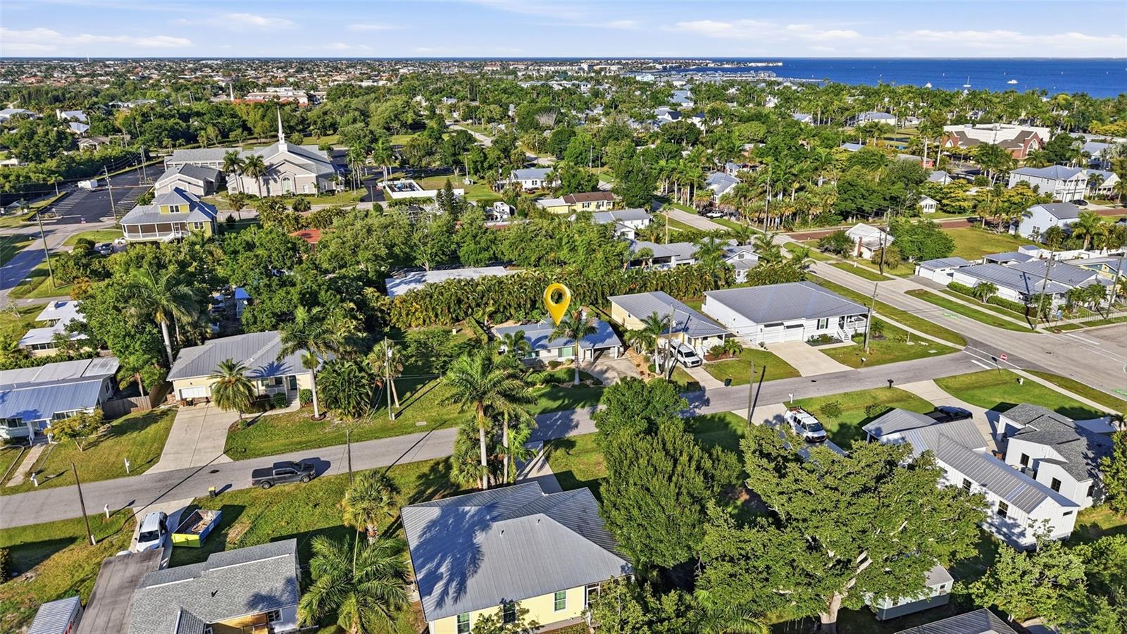 415 HARVEY ST, PUNTA GORDA, FL, 33950