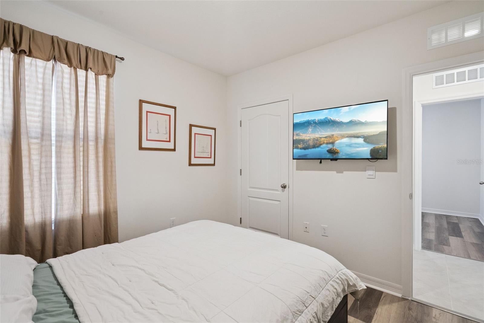 916 AUGUST SKY DR, DELTONA, FL, 32738