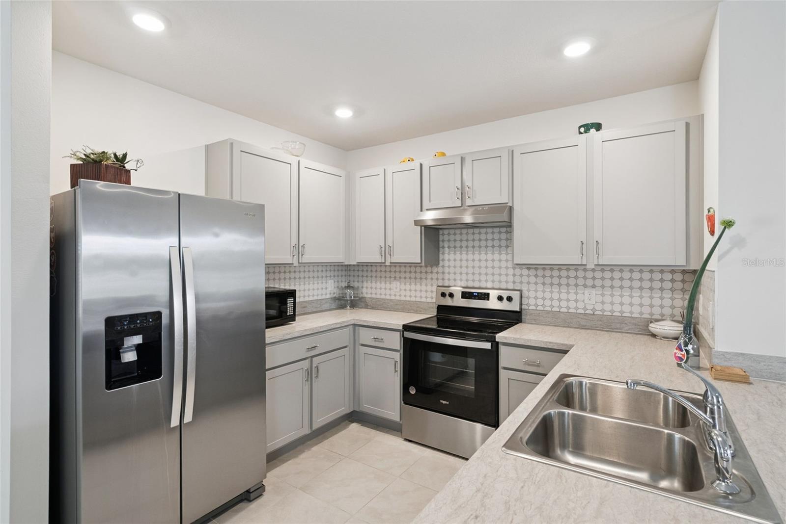 916 AUGUST SKY DR, DELTONA, FL, 32738