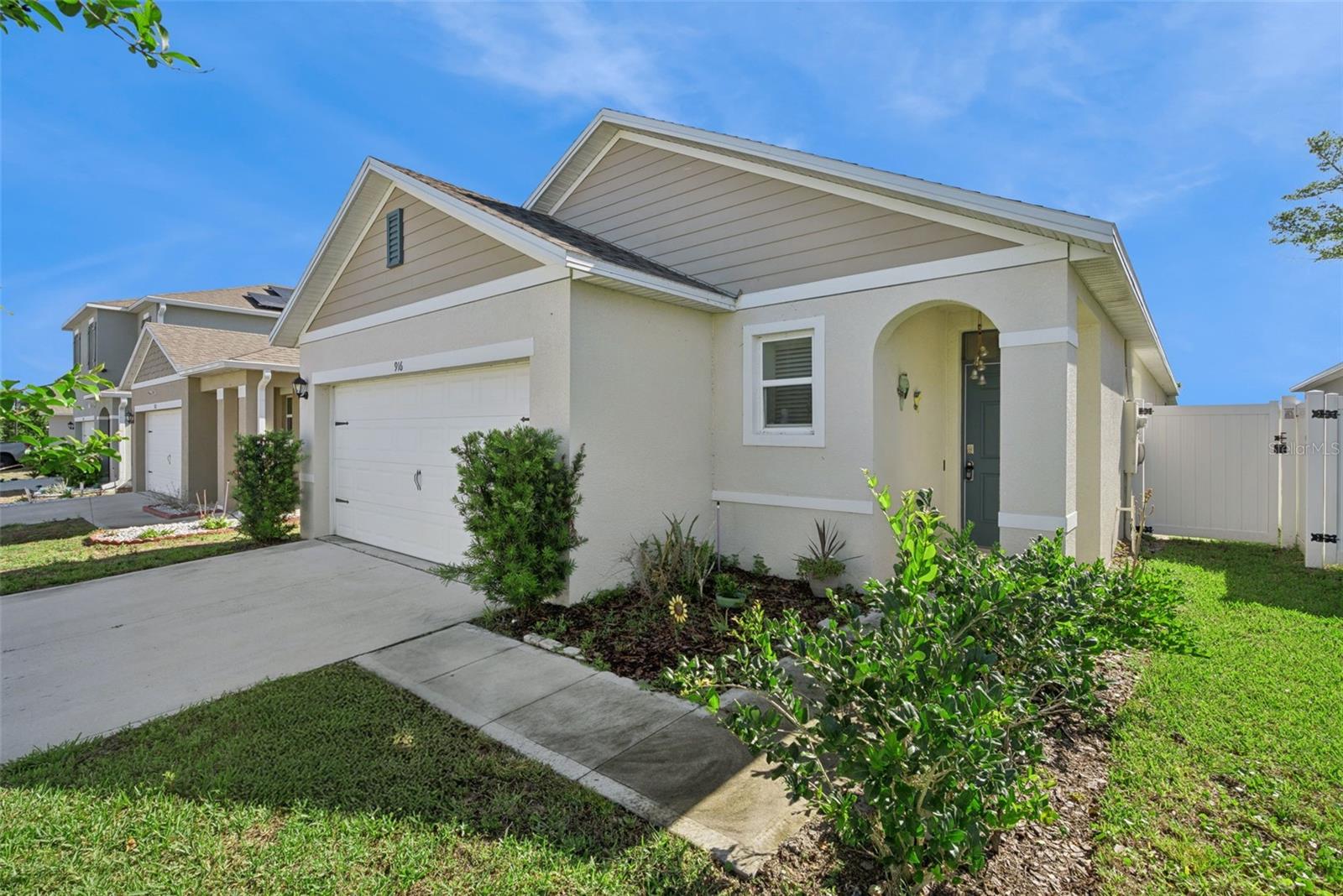 916 AUGUST SKY DR, DELTONA, FL, 32738