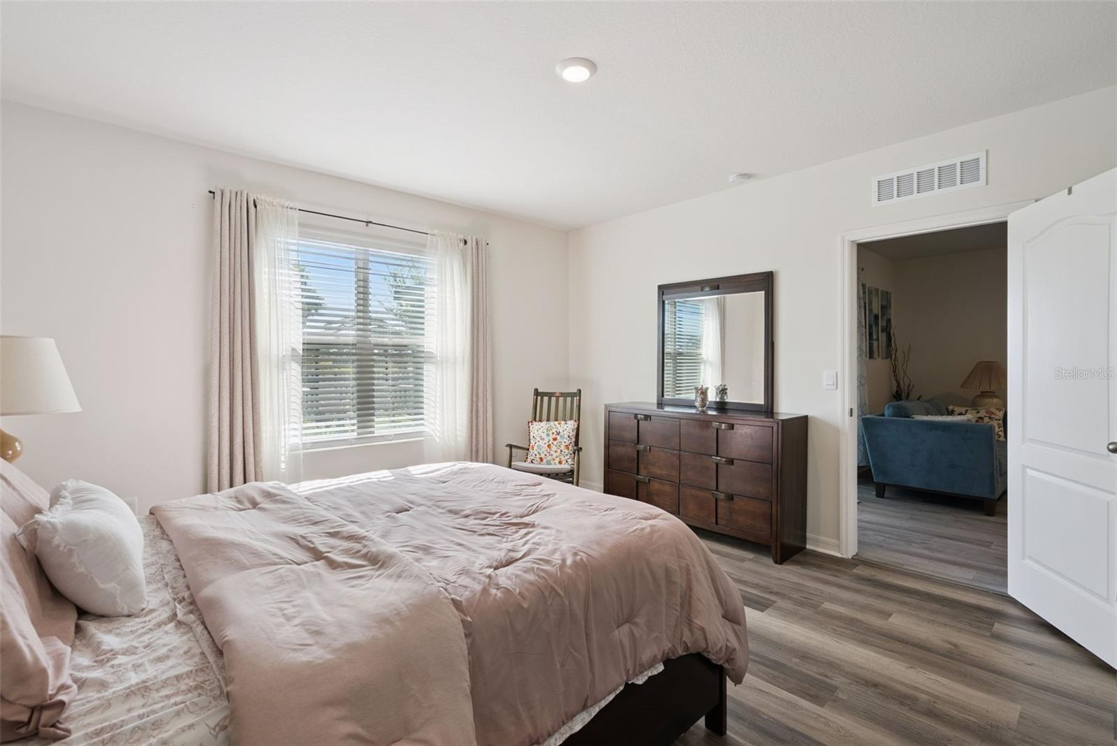 916 AUGUST SKY DR, DELTONA, FL, 32738