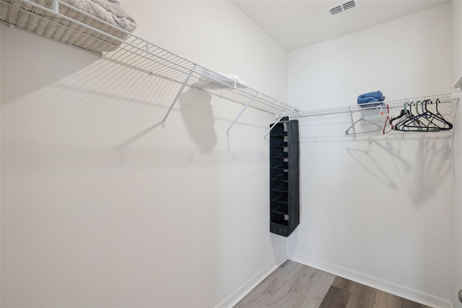 916 AUGUST SKY DR, DELTONA, FL, 32738