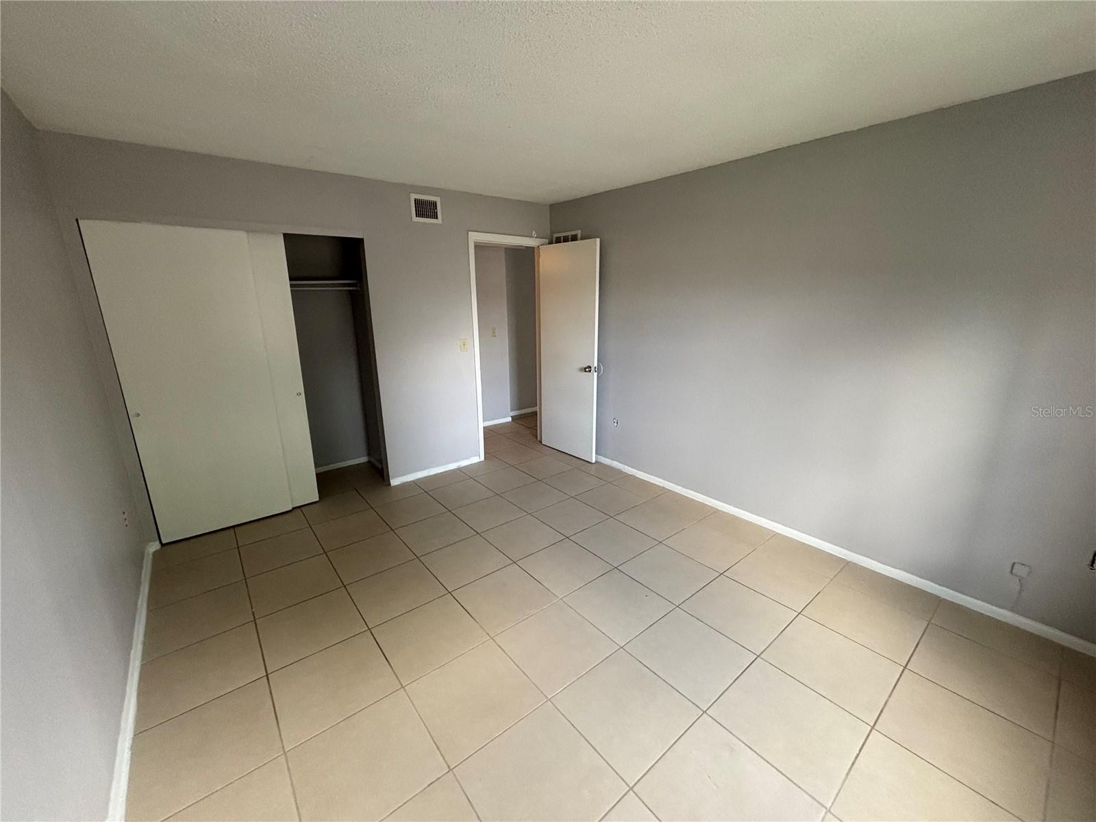 5325 CURRY FORD RD #H101, ORLANDO, FL, 32812